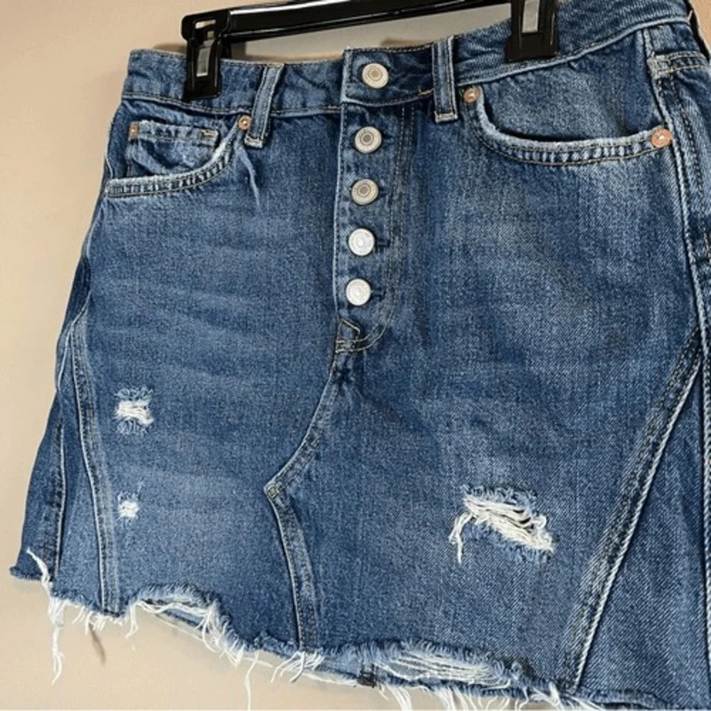 ✨ Free People We the Free Women's Denim Button Fly Mini Skirt Raw Hem 29